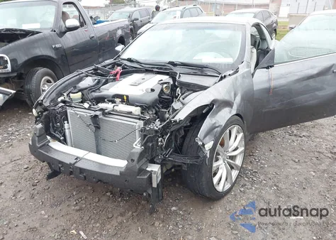 2010 Infiniti G37 z USA, uszkodzony, nr VIN JN1CV6FE7AM352459